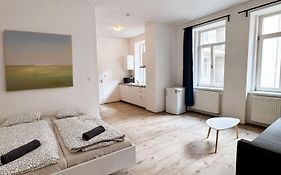 Drift Apartments